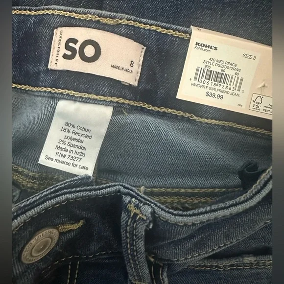 NWT SO Girls Mid Rise Girlfriend Stretch Capris Denim Jeans Adj Waist Sz 8 - Picture 6 of 8